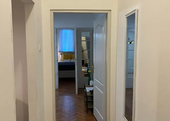 Skadarlija Iza Coska Белград